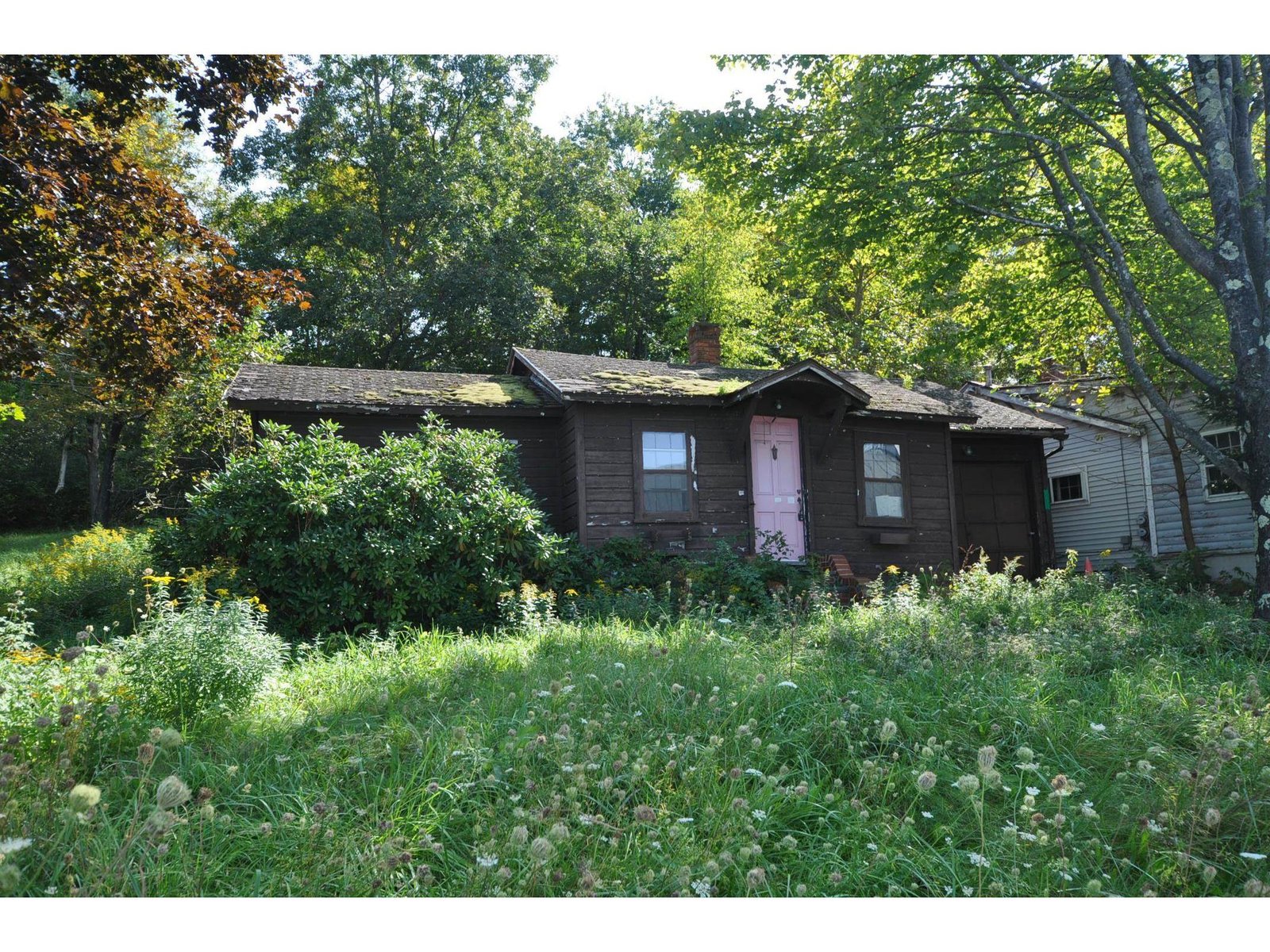 2446 Route 30 North, Castleton