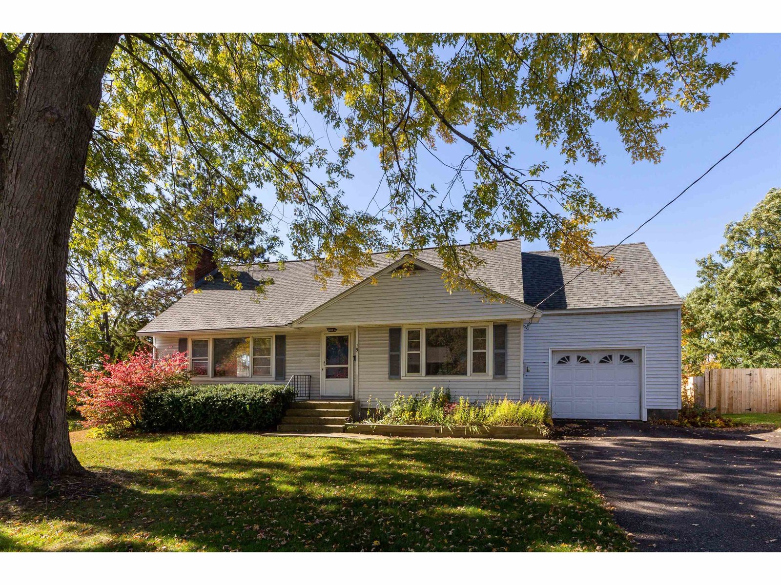 19 Newton Avenue, South Burlington