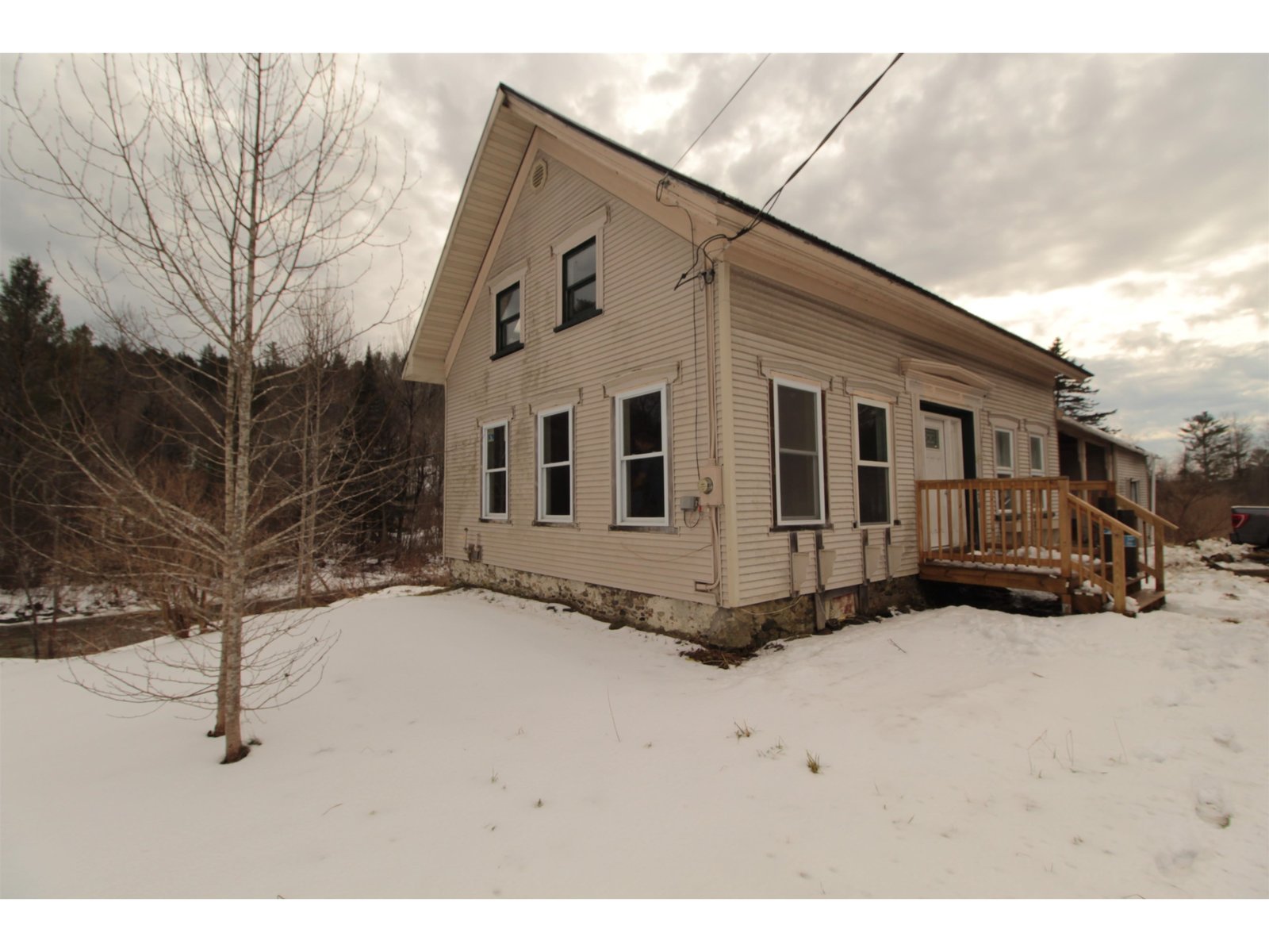 3670 North Wolcott Road, Wolcott