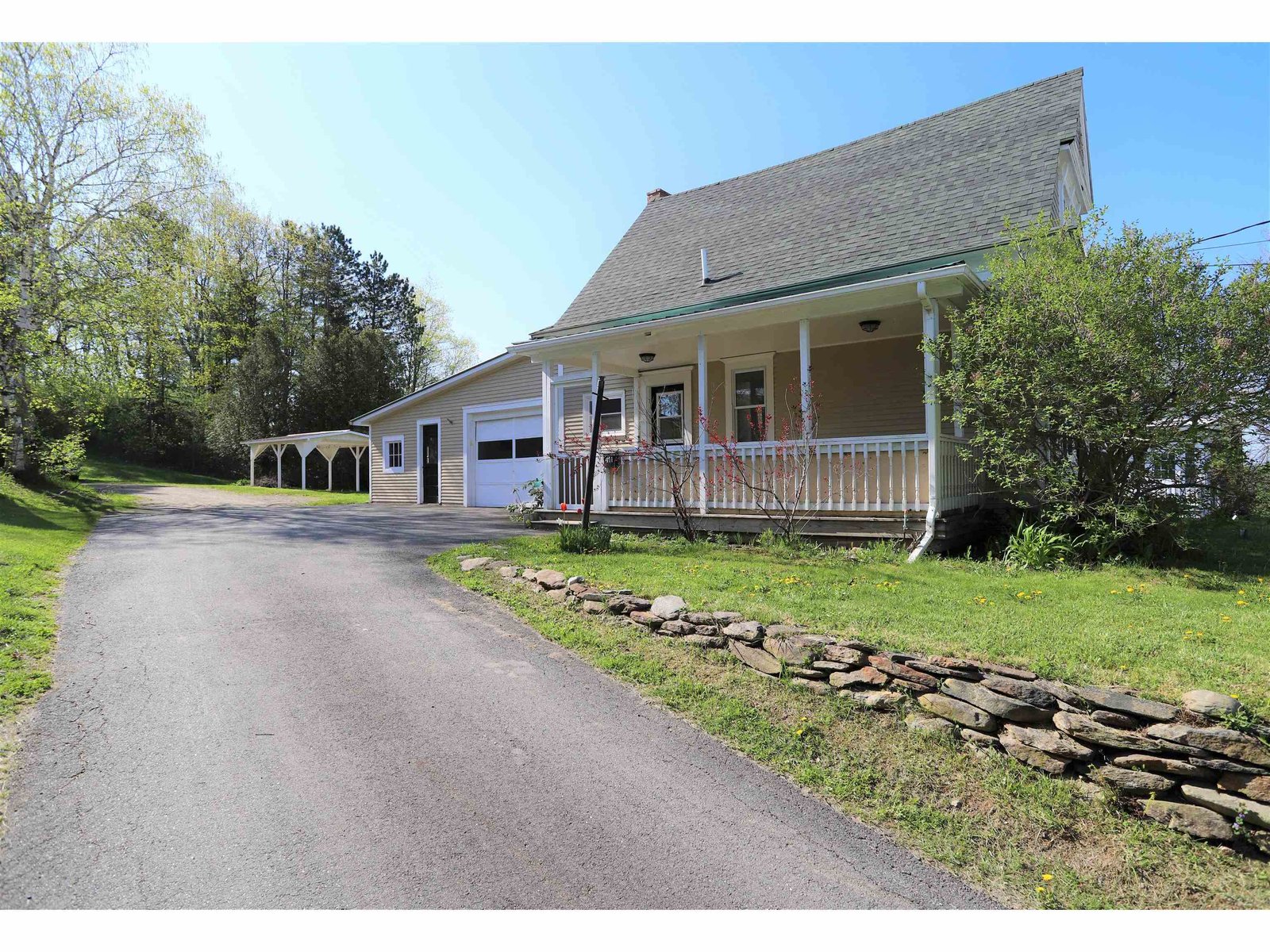 411 Pleasant Street, Newport City