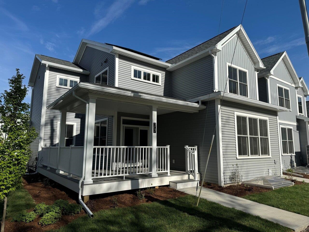 307 Old Farm Road, South Burlington