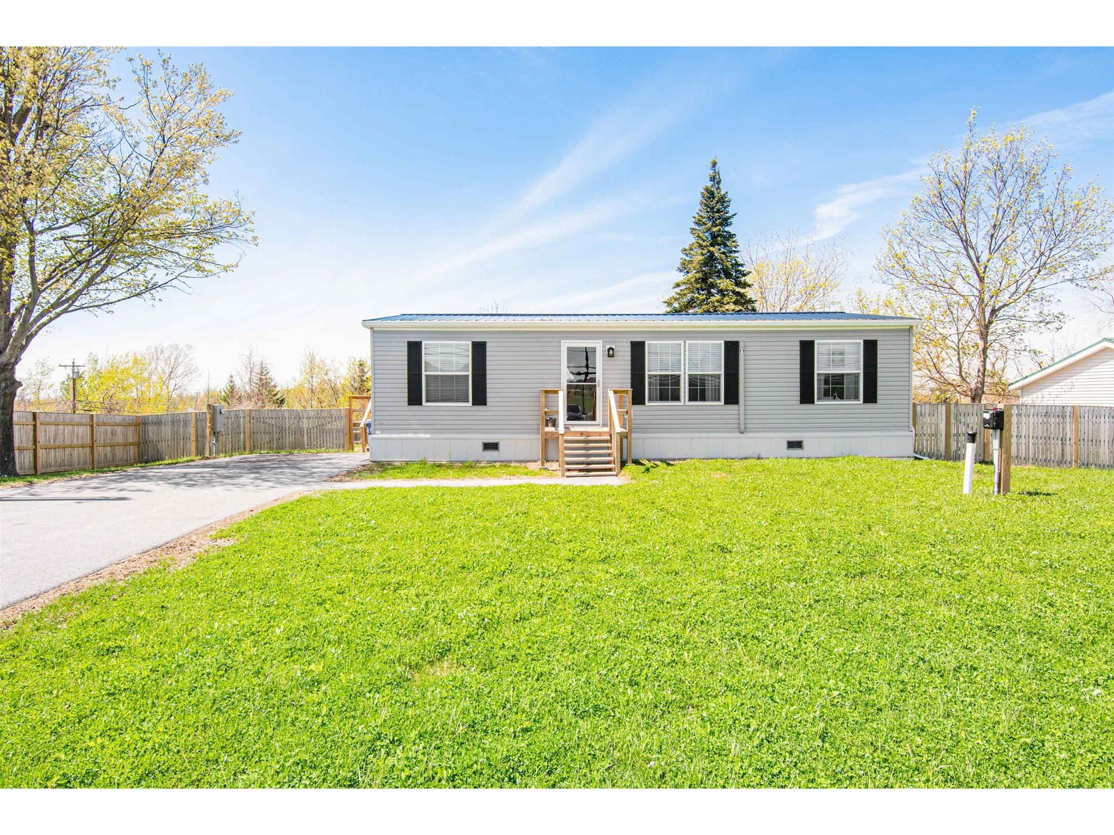 59 Parah Drive, St. Albans Town