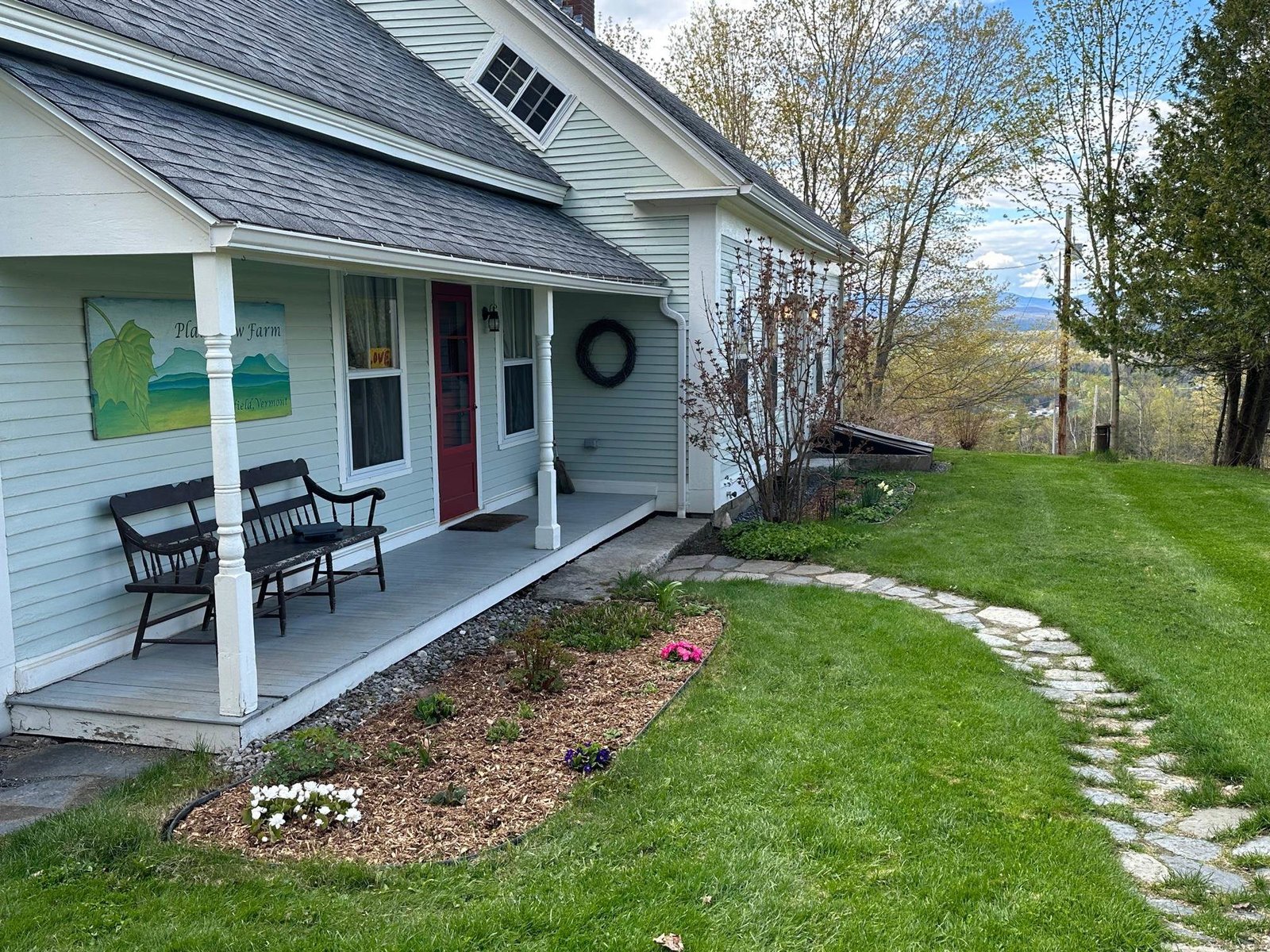 858 East Hill Road, Plainfield