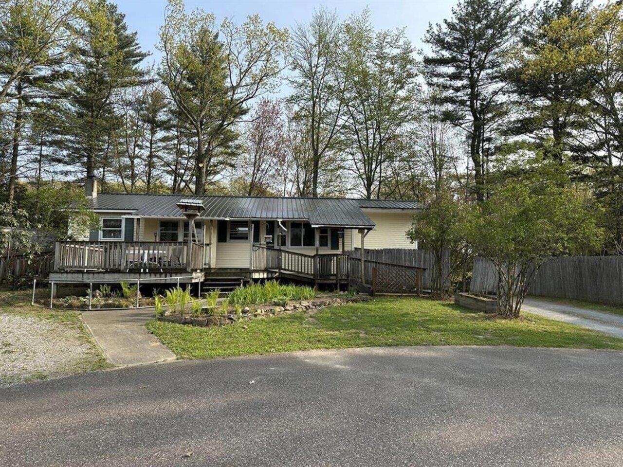 68 Hidden Meadow, Milton