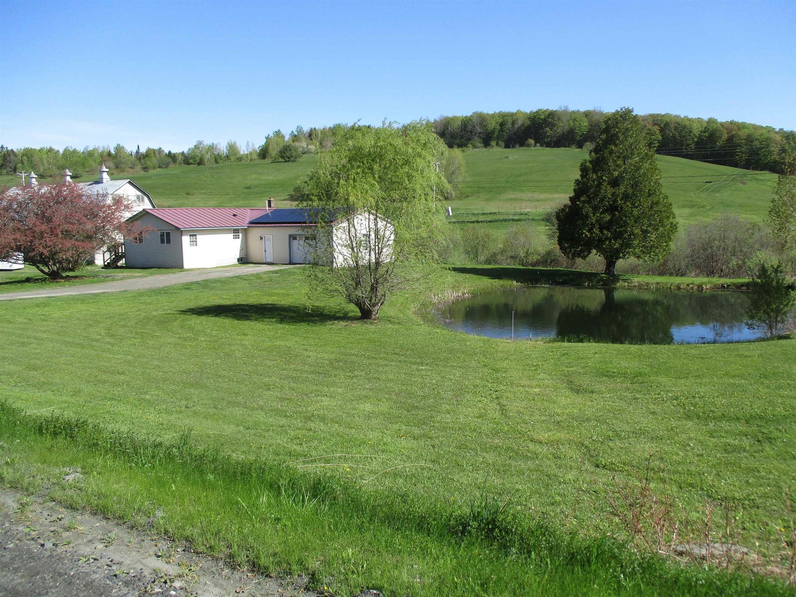 1712 Northfield Road, Brookfield