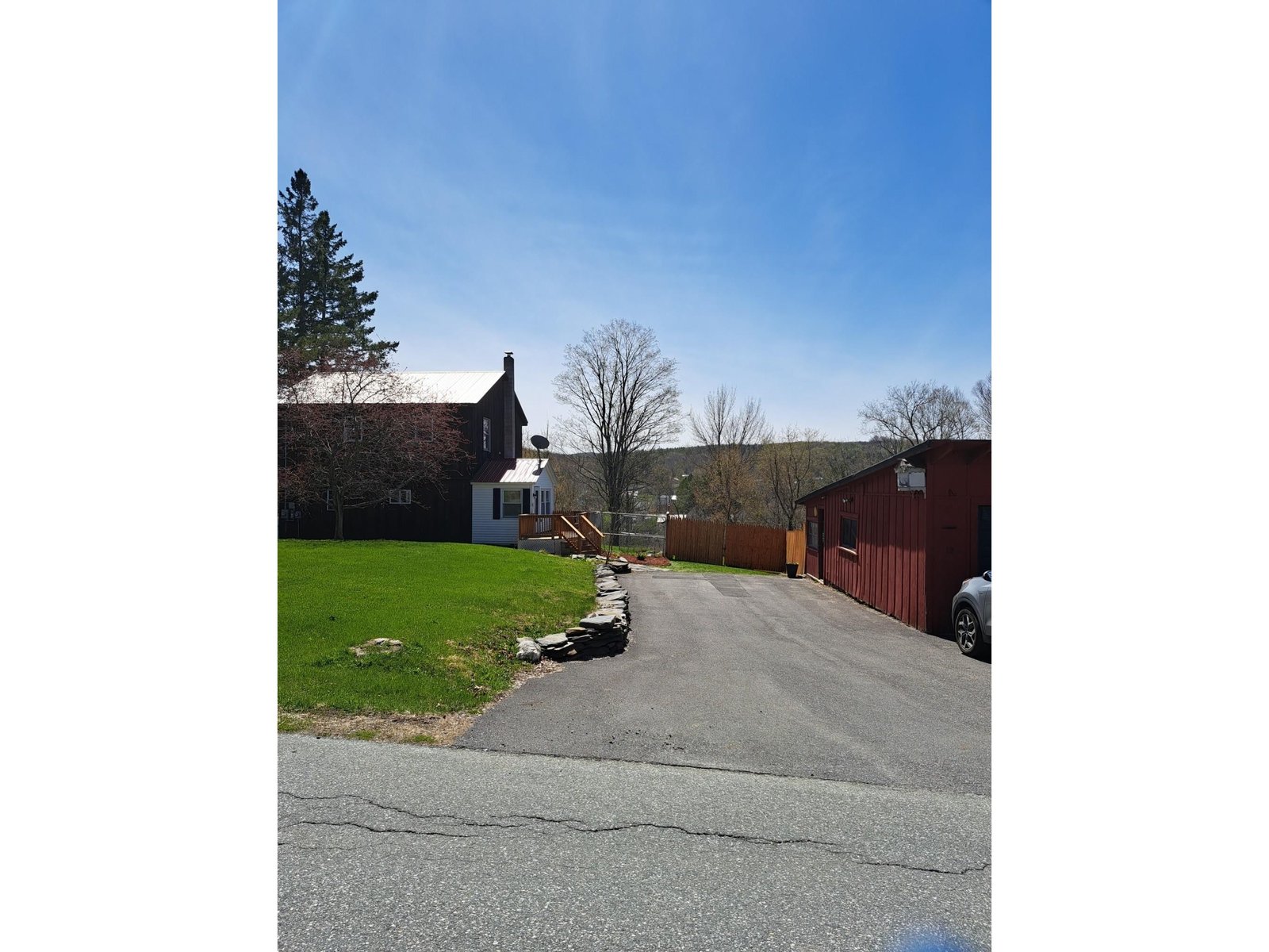 12 Hillside Avenue, Barre Town