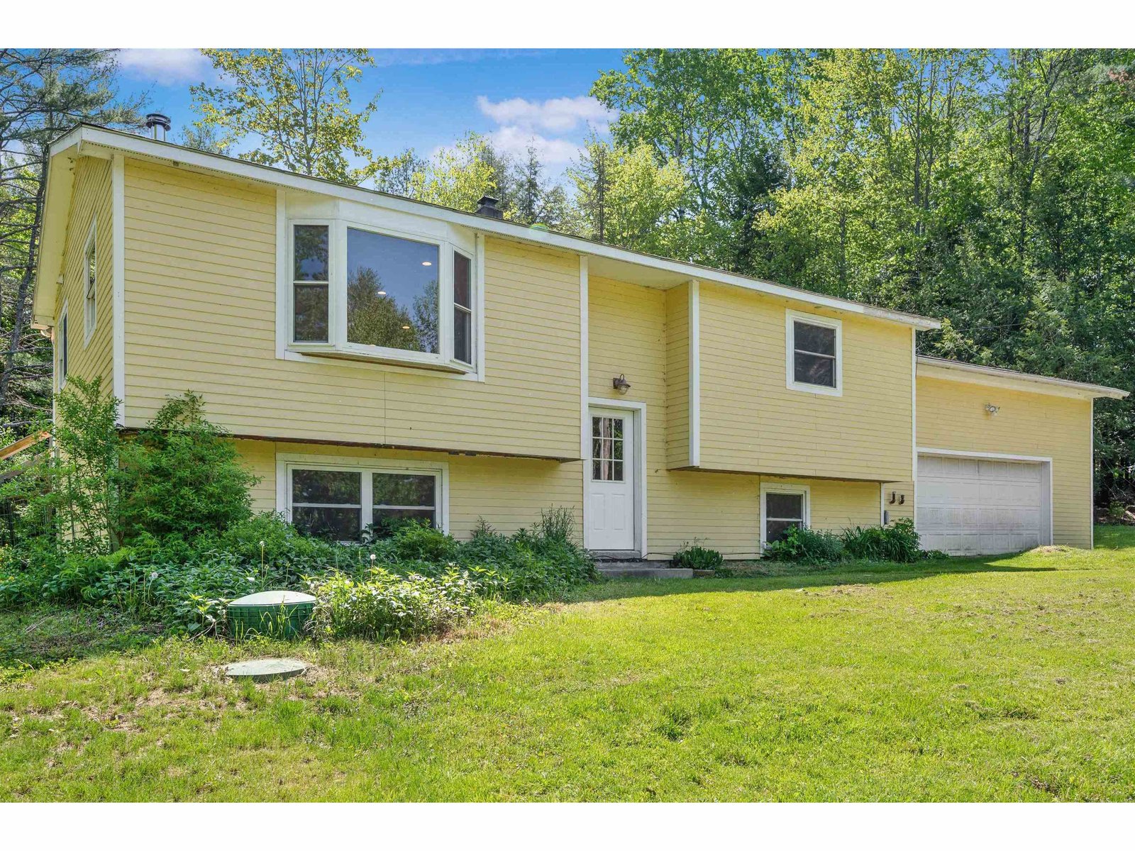 225 Woodland Acres Road, Waterbury