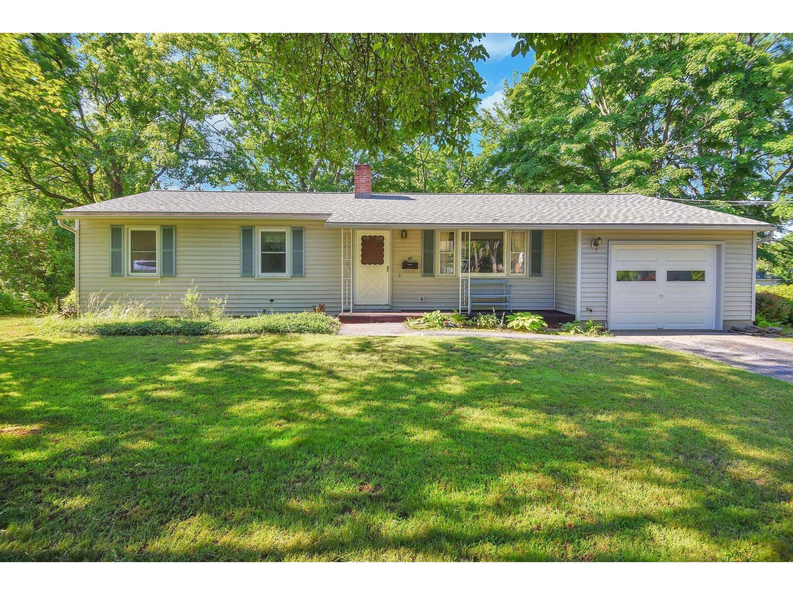 49 Hickory Hill Road, Williston
