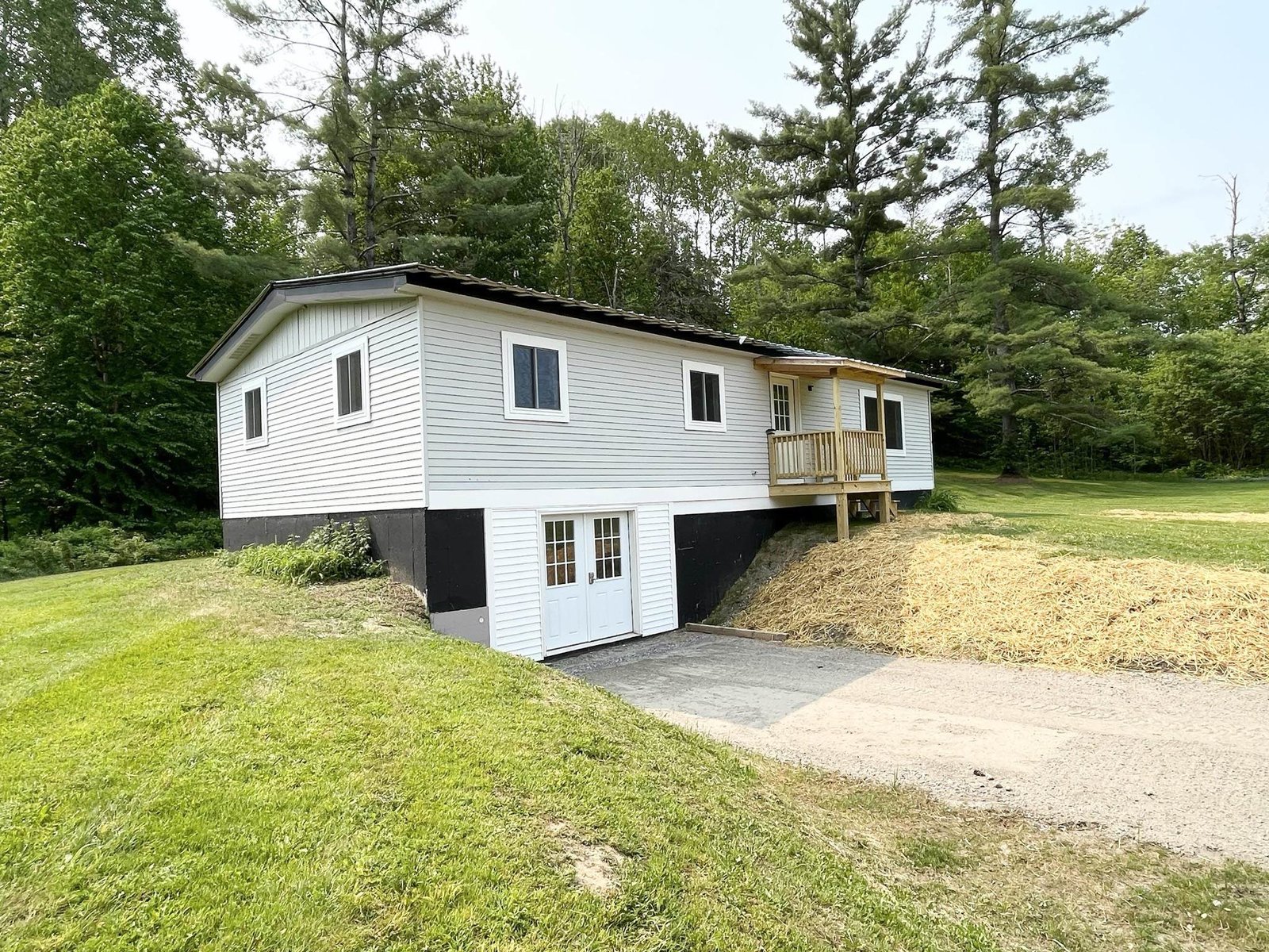 2539 VT Route 14N, Albany