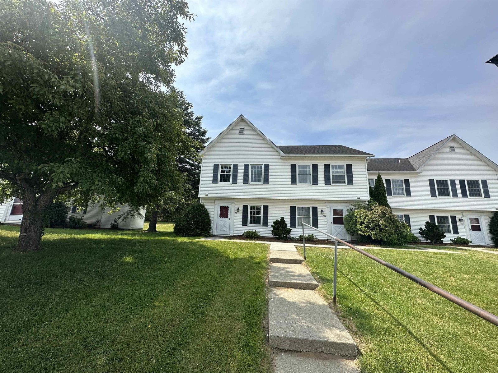421 Westview Circle, Williston