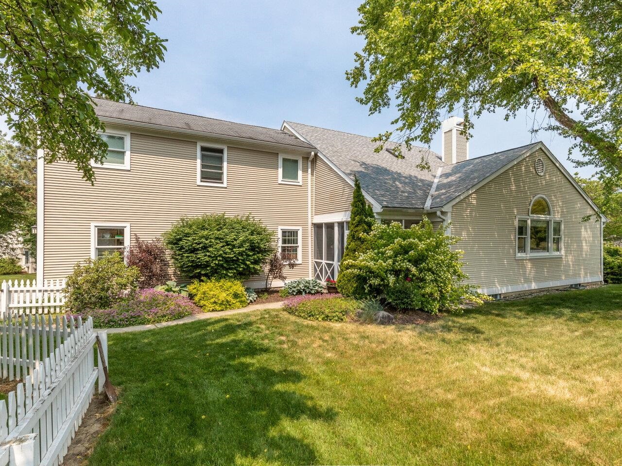 15 Deerfield Road, South Burlington