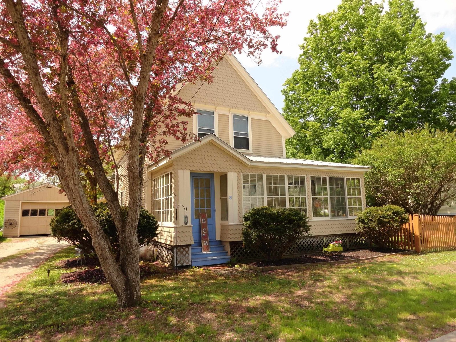 8 Willoughby Avenue, Orleans
