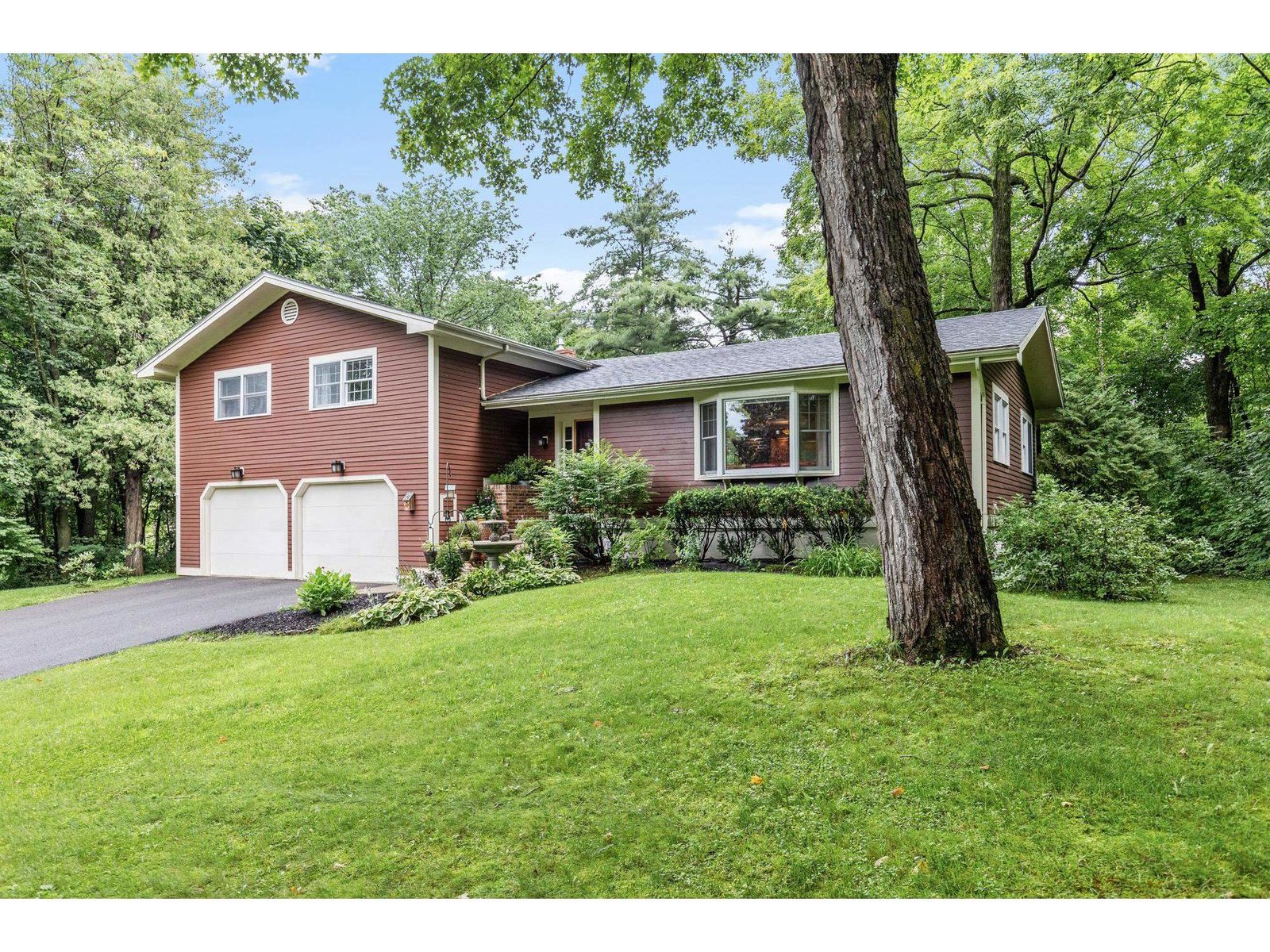 96 Morrill Drive, Burlington