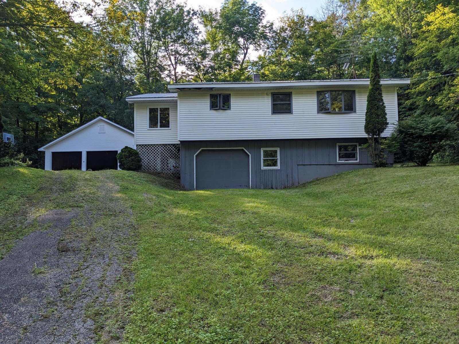 857 Lake Hortonia Road, Sudbury