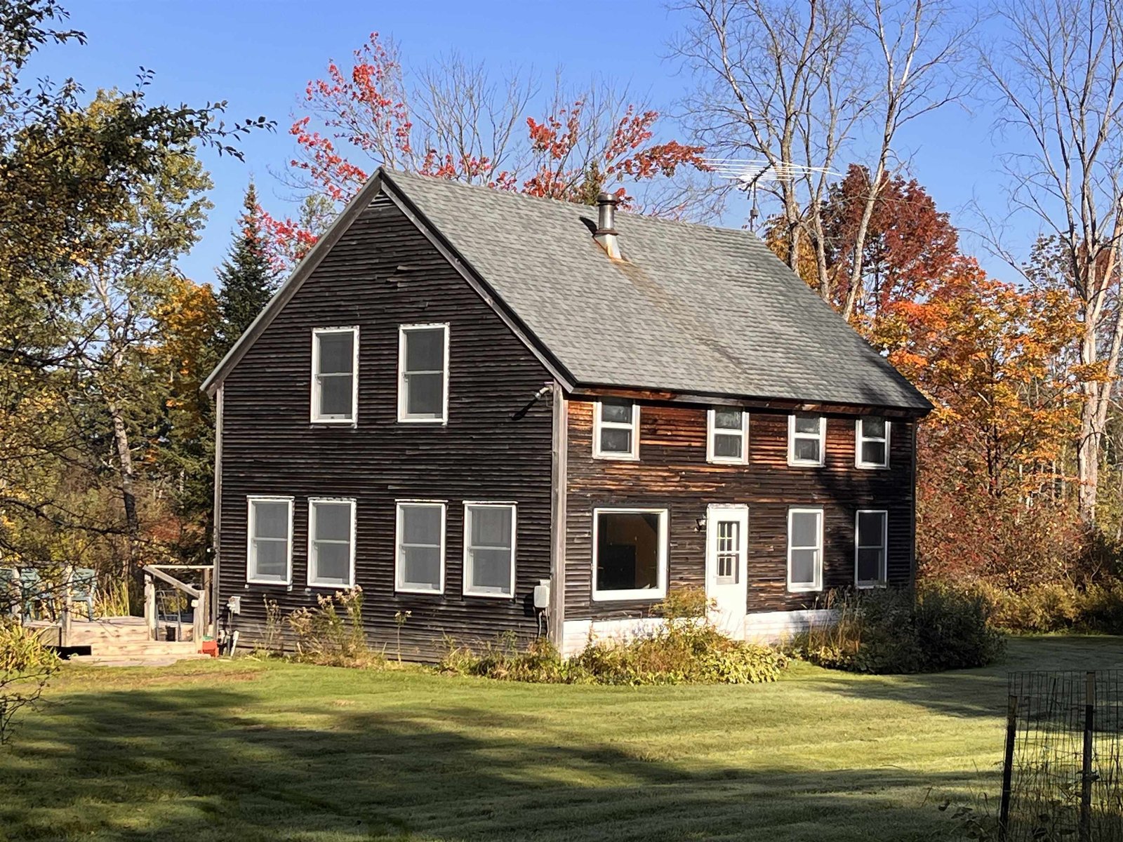 1174 Senor Road, Warren