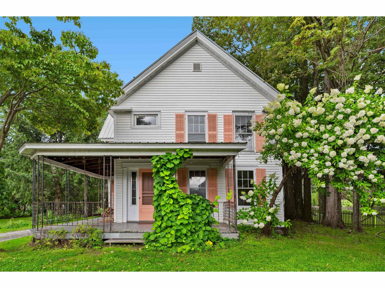 220 Hollow Road, Waterbury