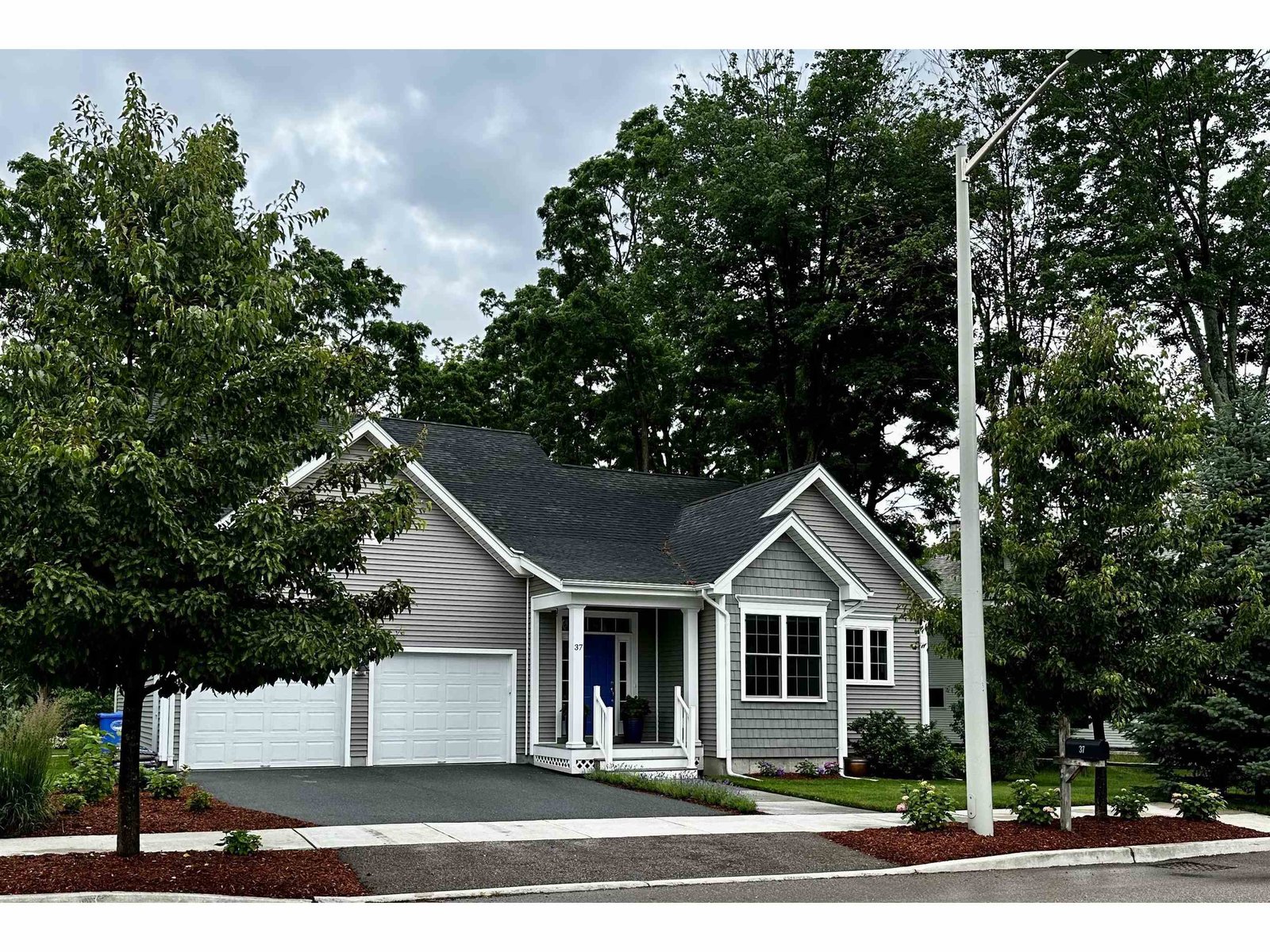 37 Staniford Farms Road, Burlington
