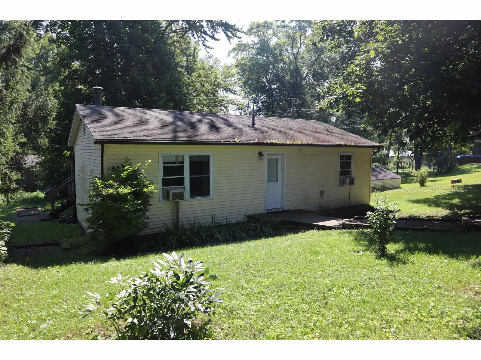 91 Hathaway Inn Drive, St. Albans Town