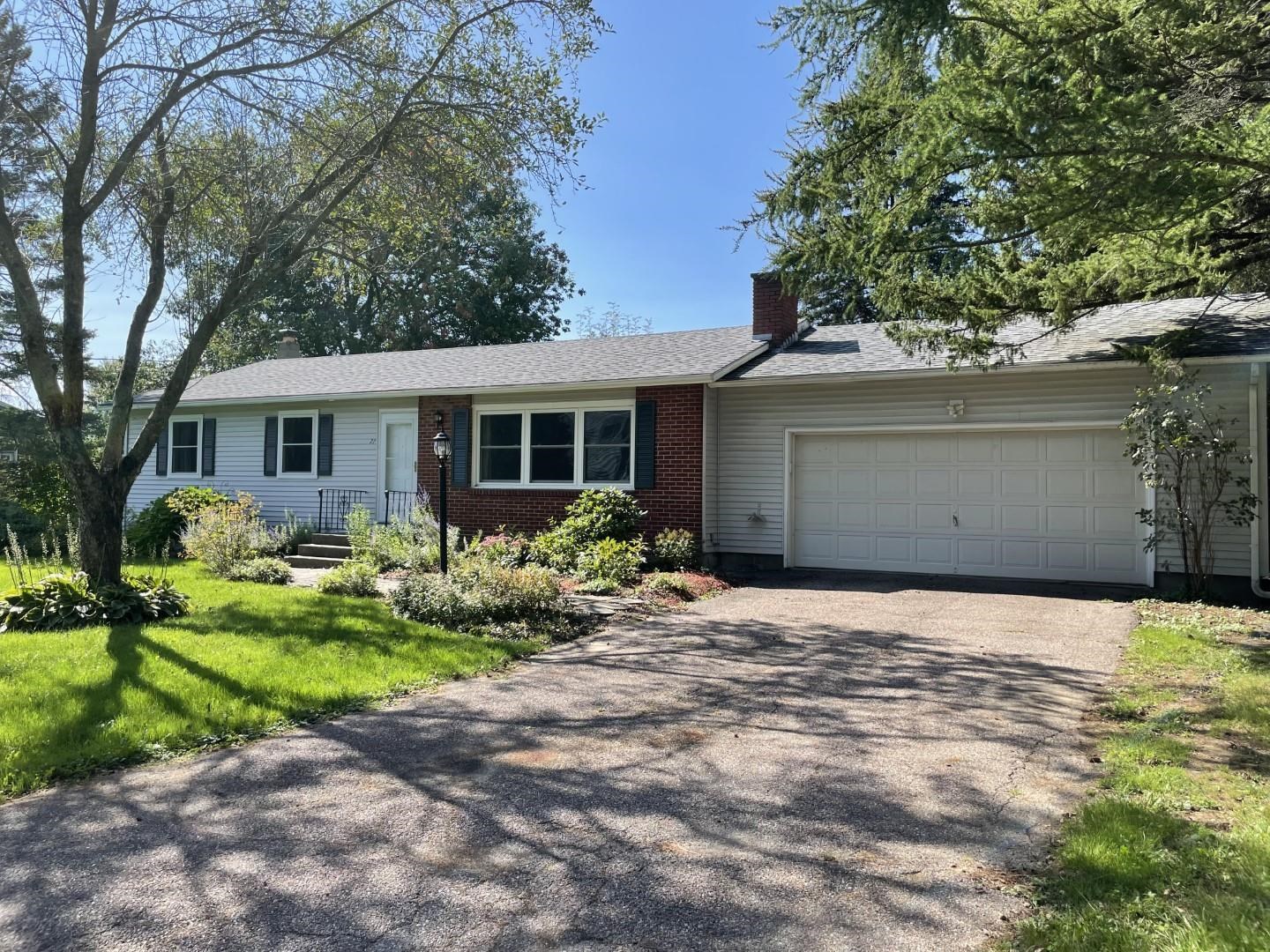 77 Sundown Drive, Williston