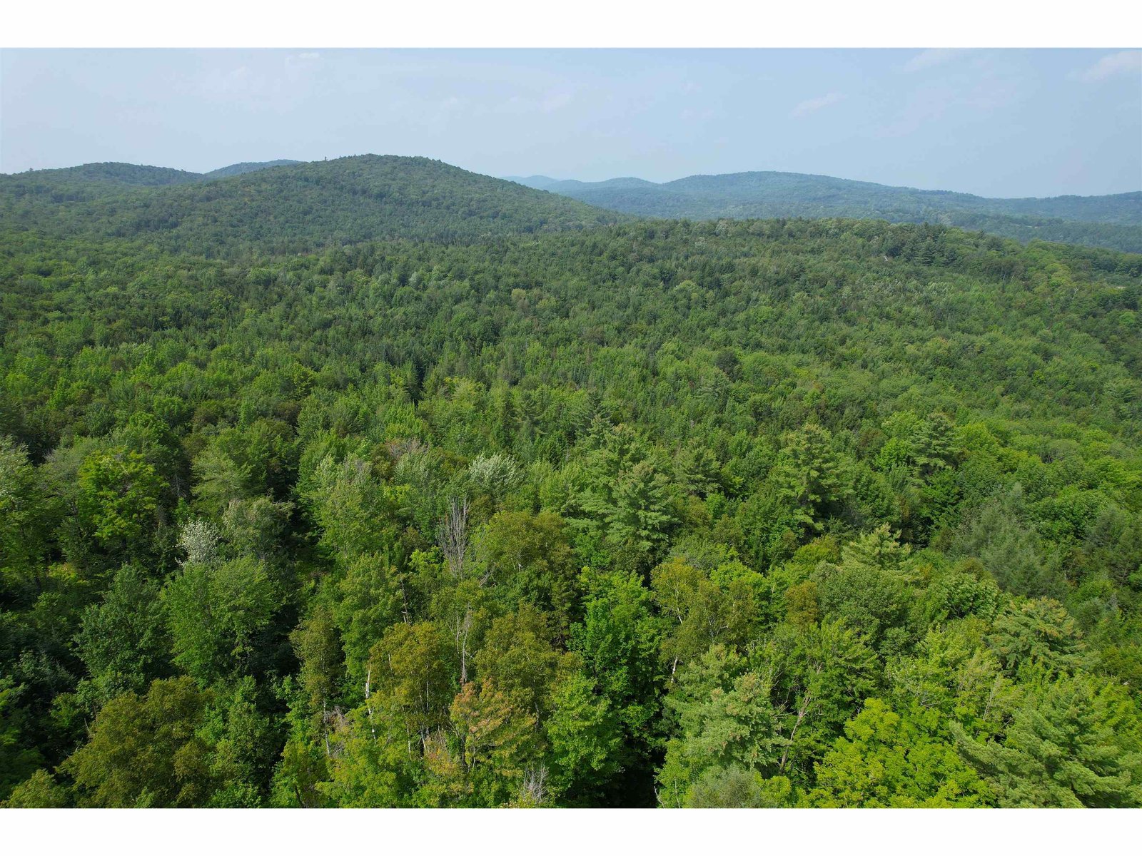 72 Levi Pond Road, Groton