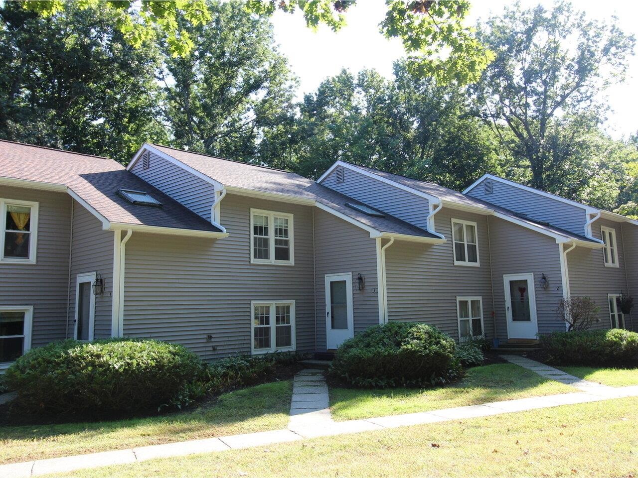256 Oak Circle, Colchester