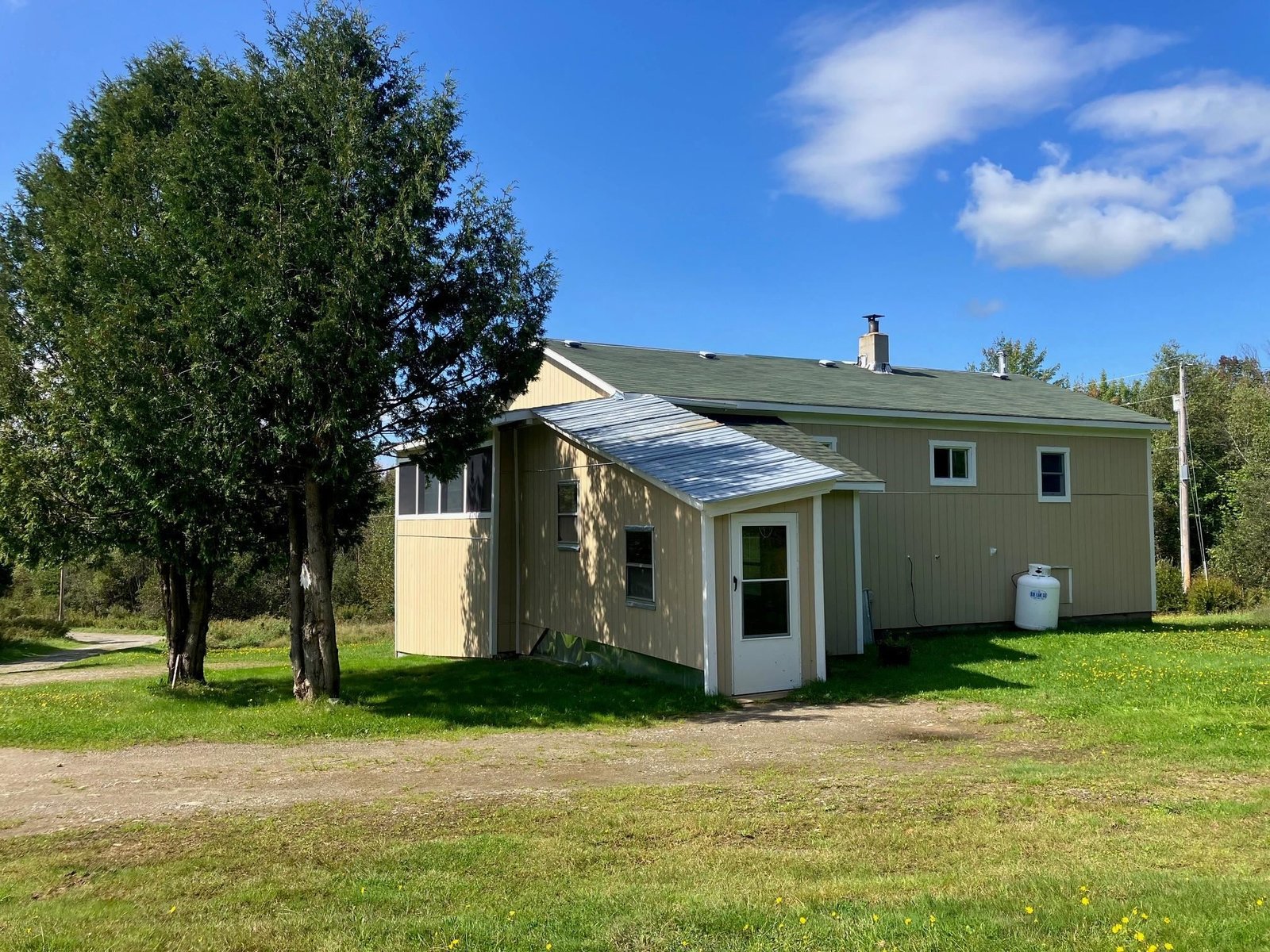 374 Browns Hill Road, Newport Town