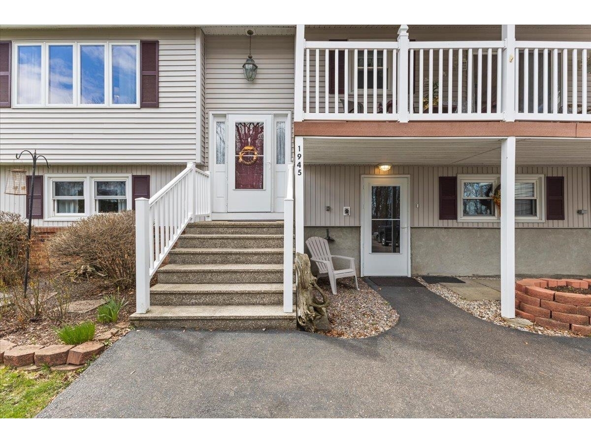 558 West Lakeshore Drive Colchester, Vermont Sold in 2024