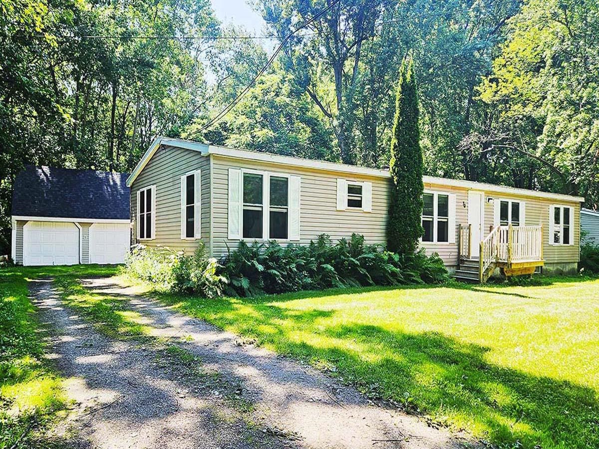 79 North Cove Road, Burlington