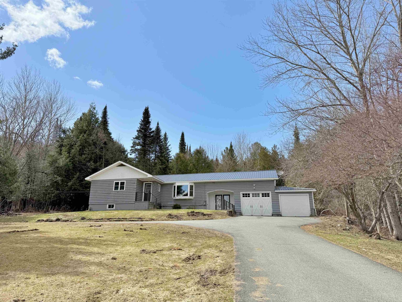 626 Highland Avenue, Troy