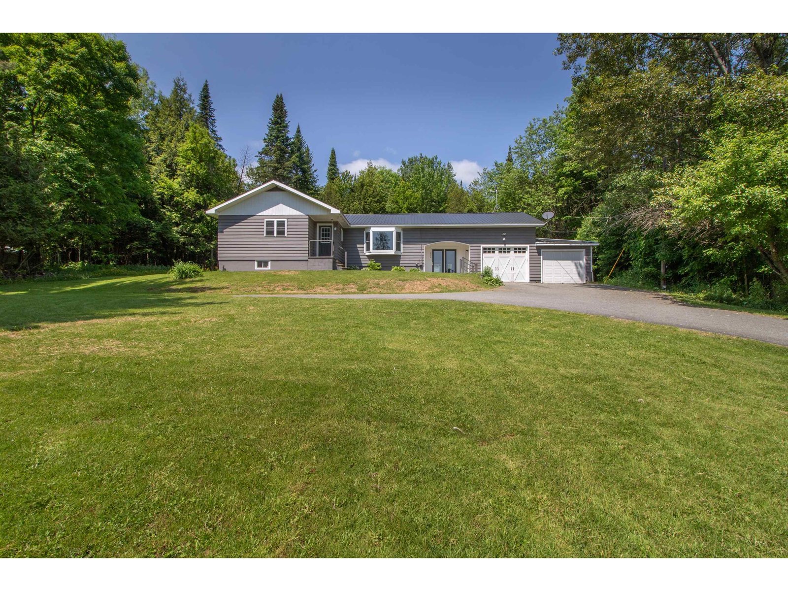 626 Highland Avenue, Troy