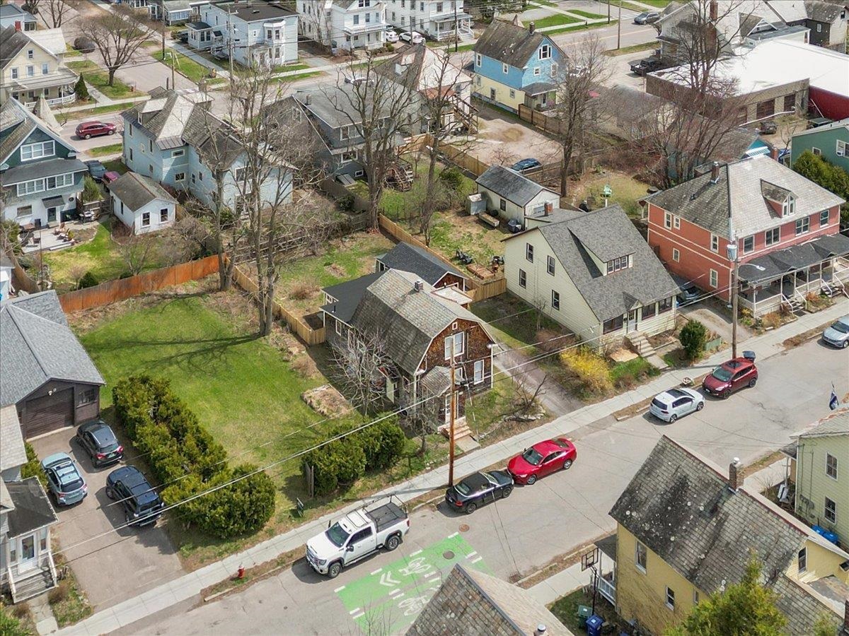86 Lakeview Terrace, Burlington