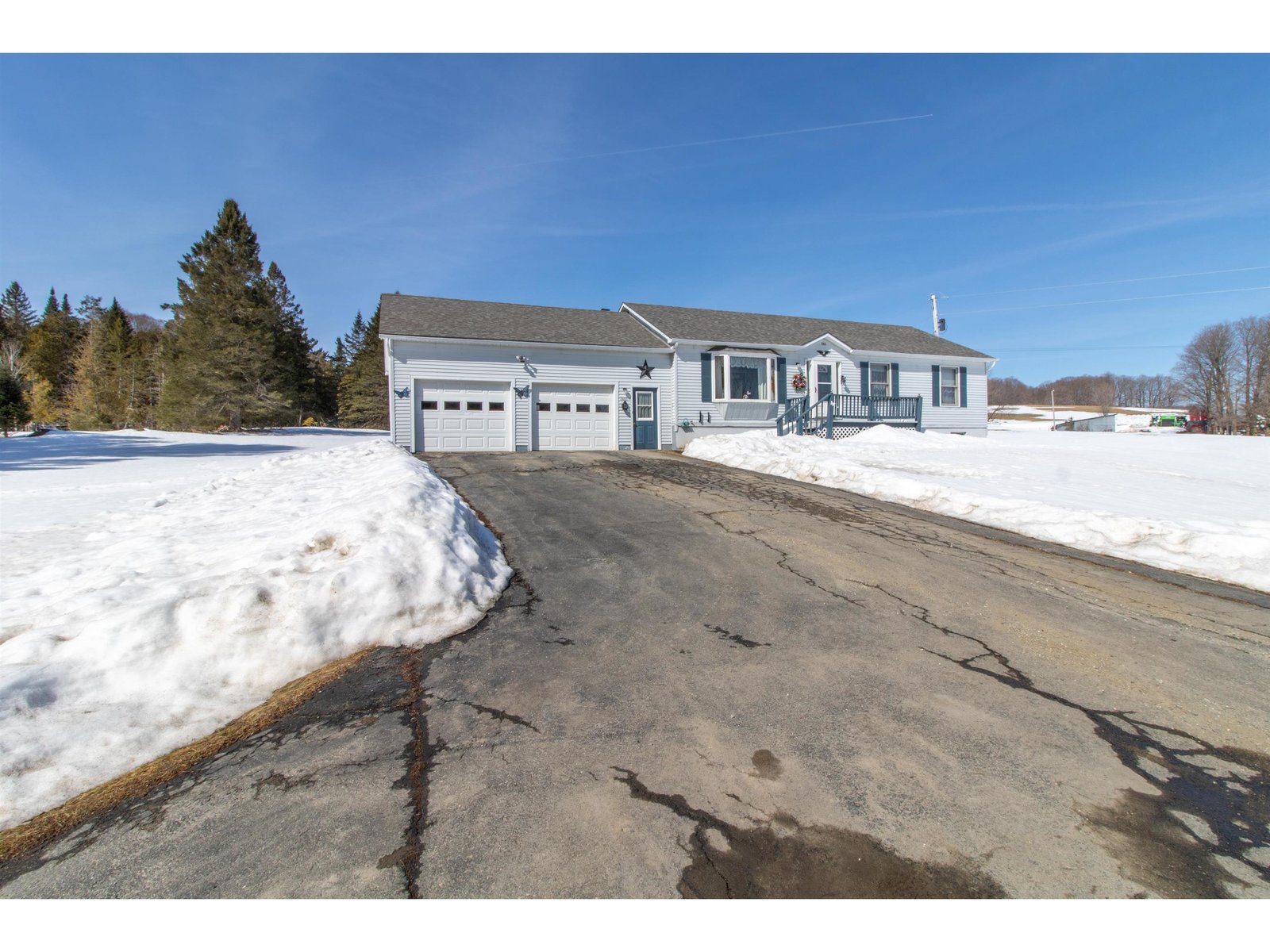 1403 Bates Hill Road, Derby