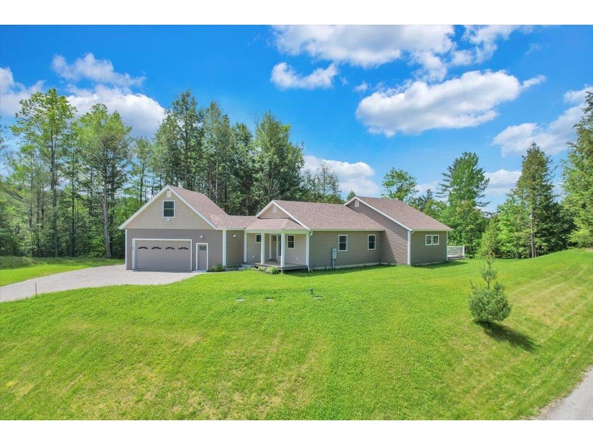 49 Hemlock Circle, Jericho