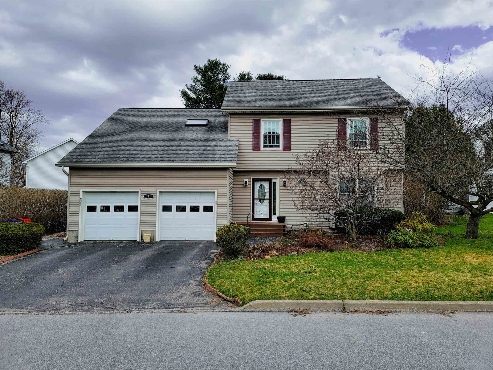 4 Kinsington Street, South Burlington