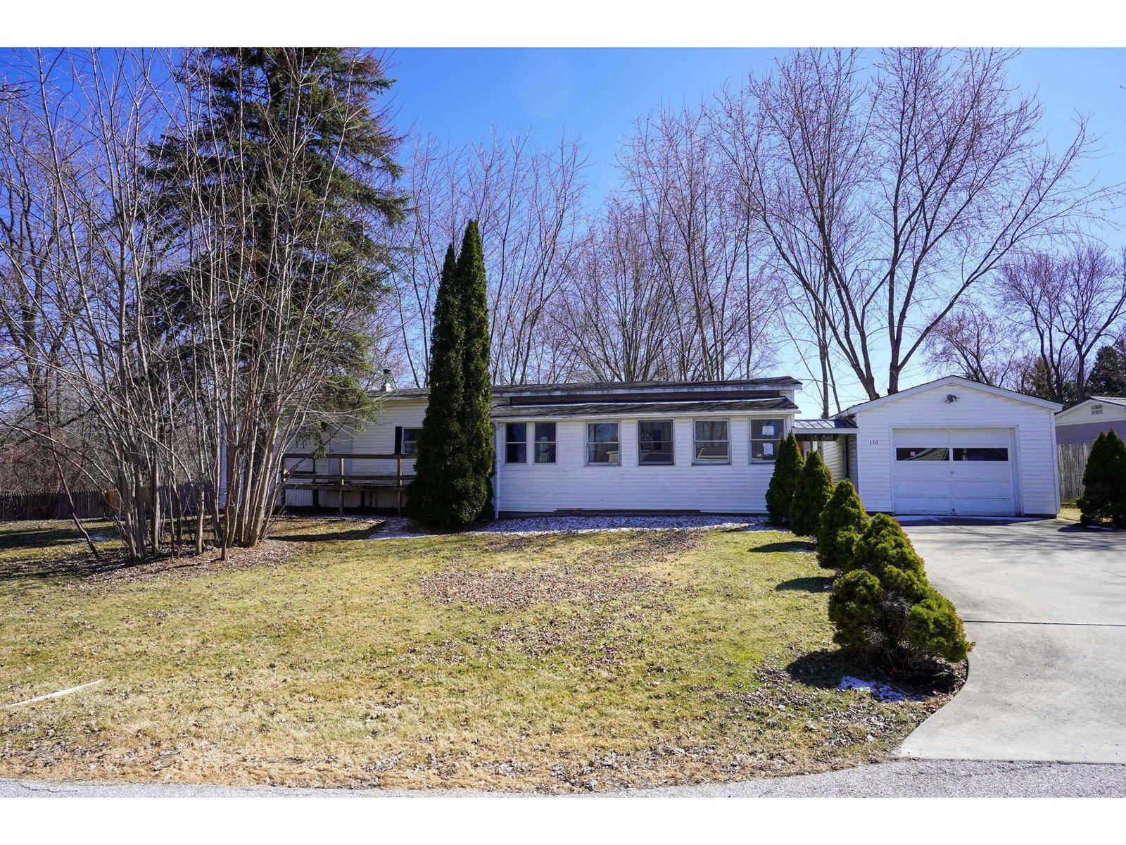 140 Huntley Avenue, St. Albans Town