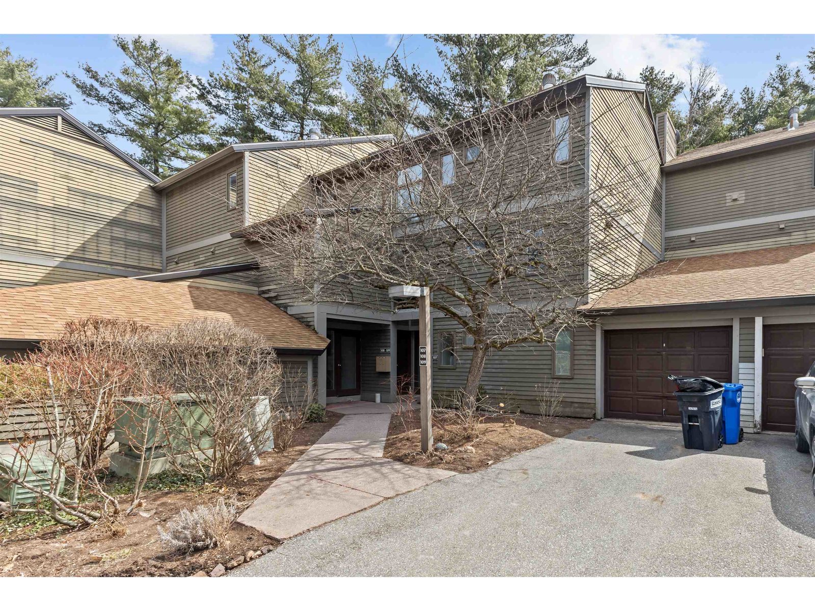 71 East Redrock Drive, Burlington