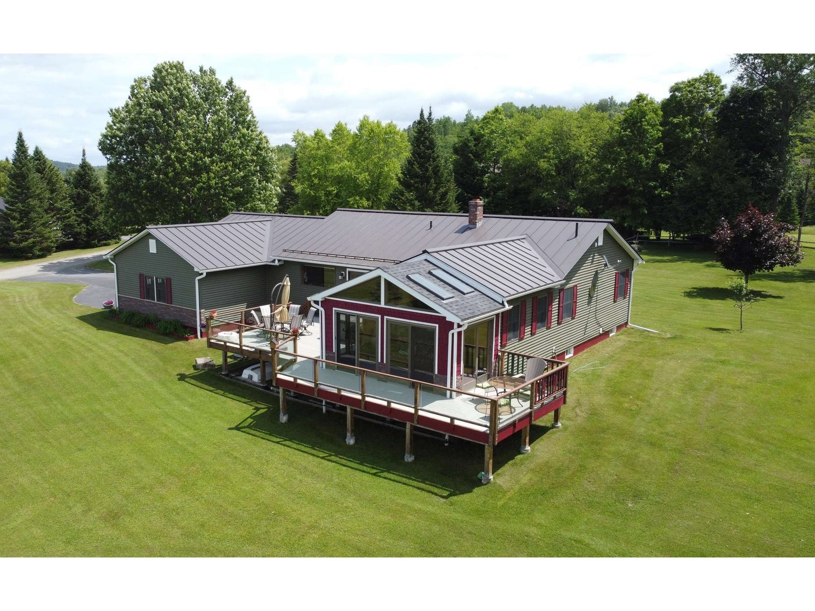 111 Johns River Drive, Derby