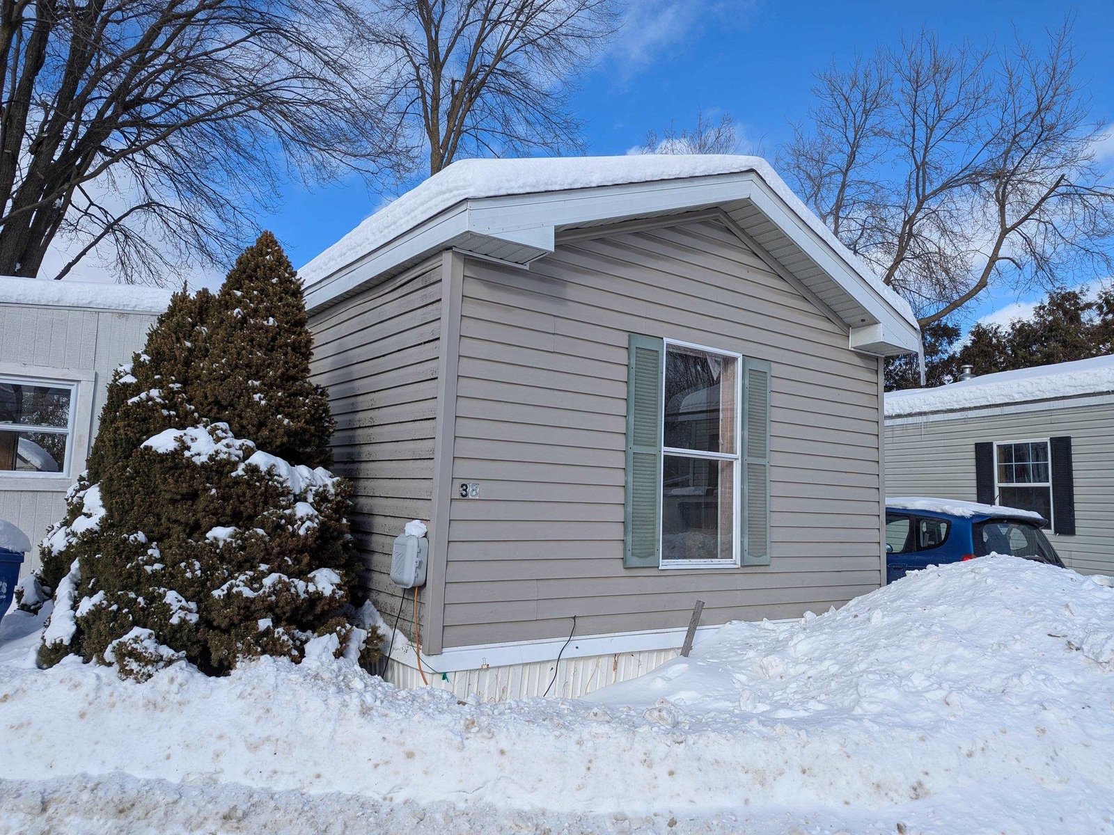 38 Mount Mansfield Avenue, Colchester
