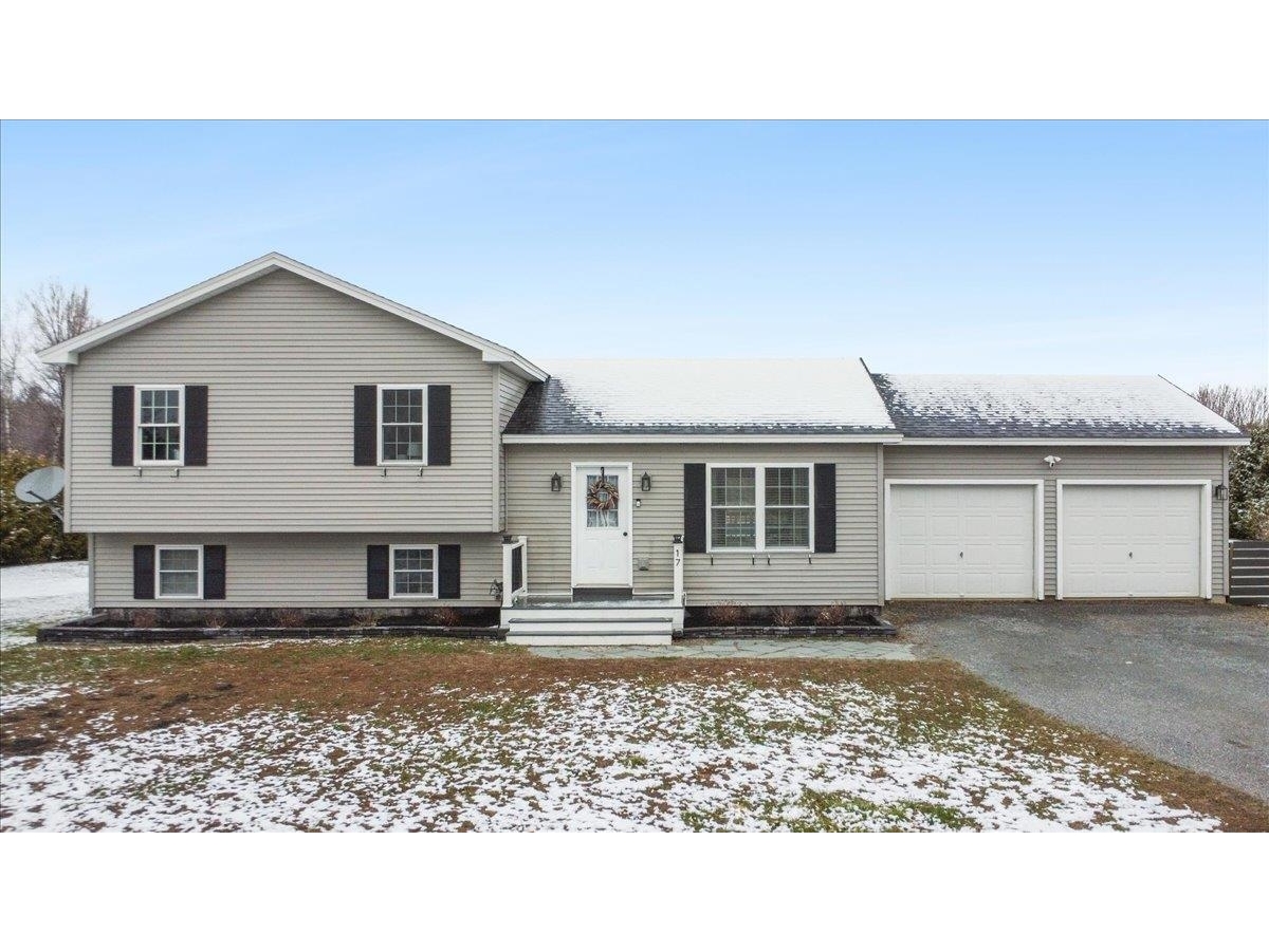 17 Samson Drive, St. Albans Town