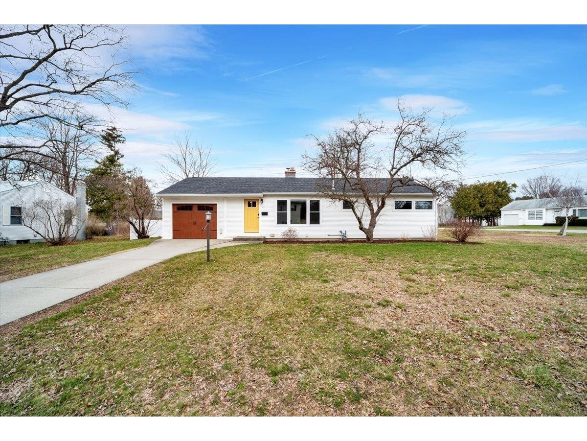 40 McIntosh Avenue, South Burlington