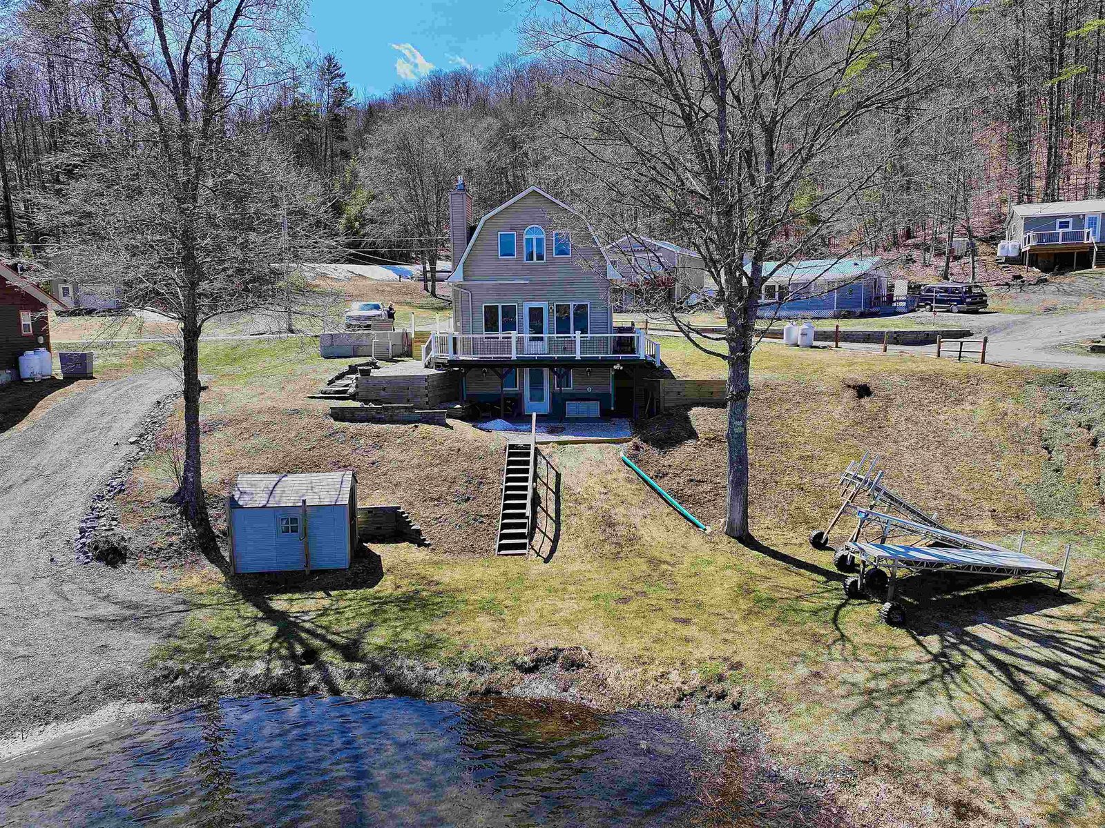 519 Herricks Cove Road, Woodbury