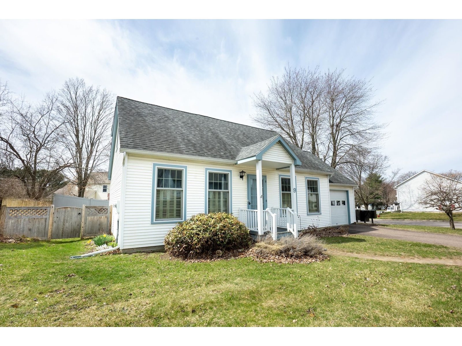 9 Dover Street, South Burlington