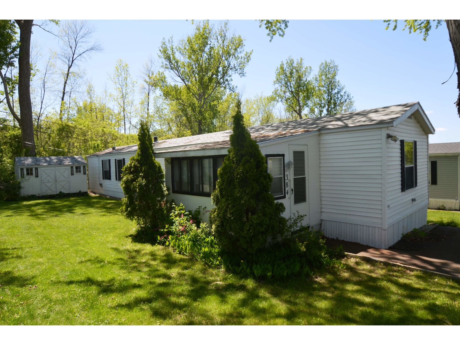 384 Penny Lane, Shelburne