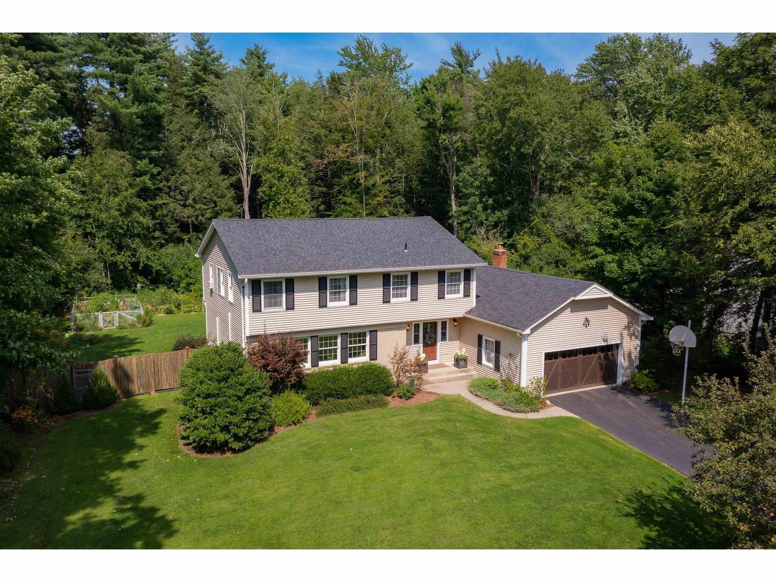 45 Woodbine Road, Shelburne