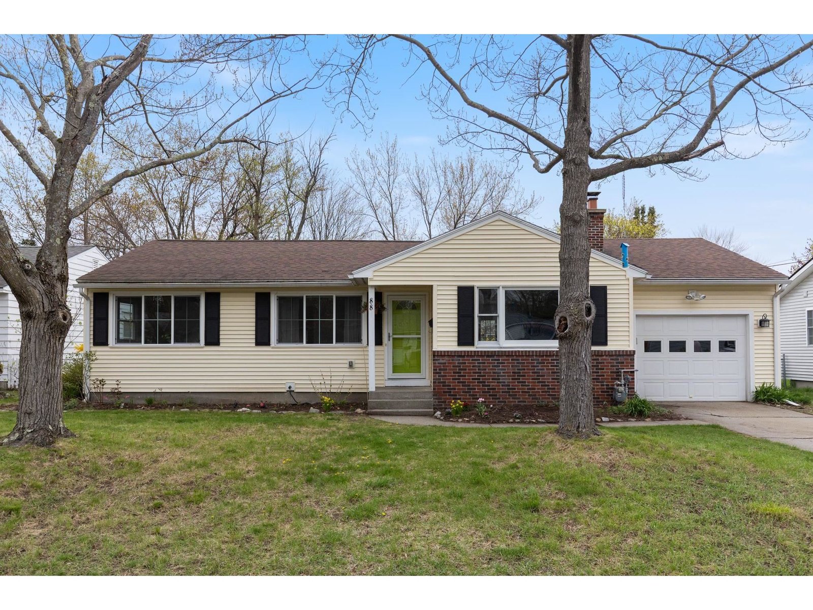 88 Cross Parkway, Burlington