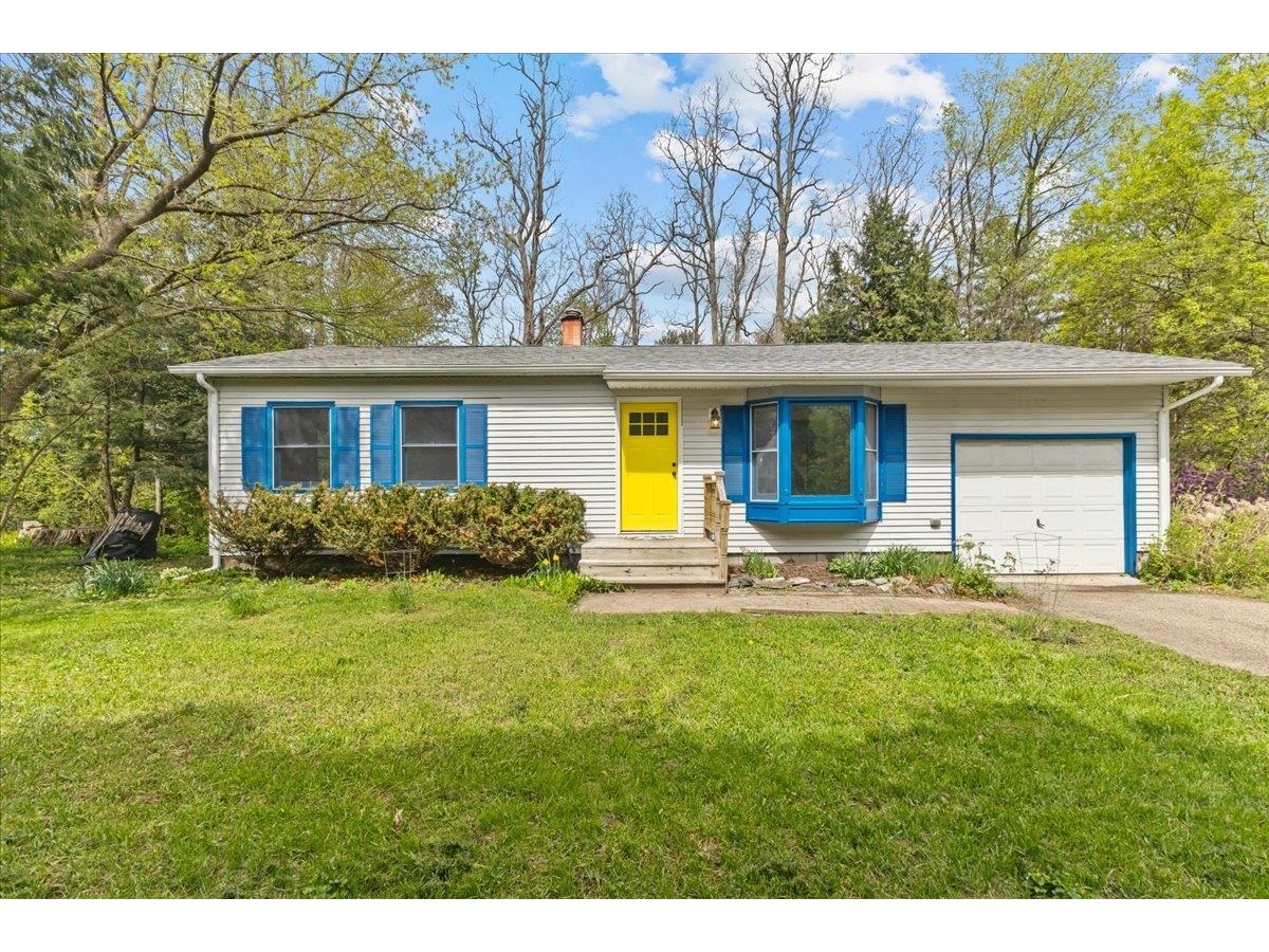 925 Bay Road, Colchester