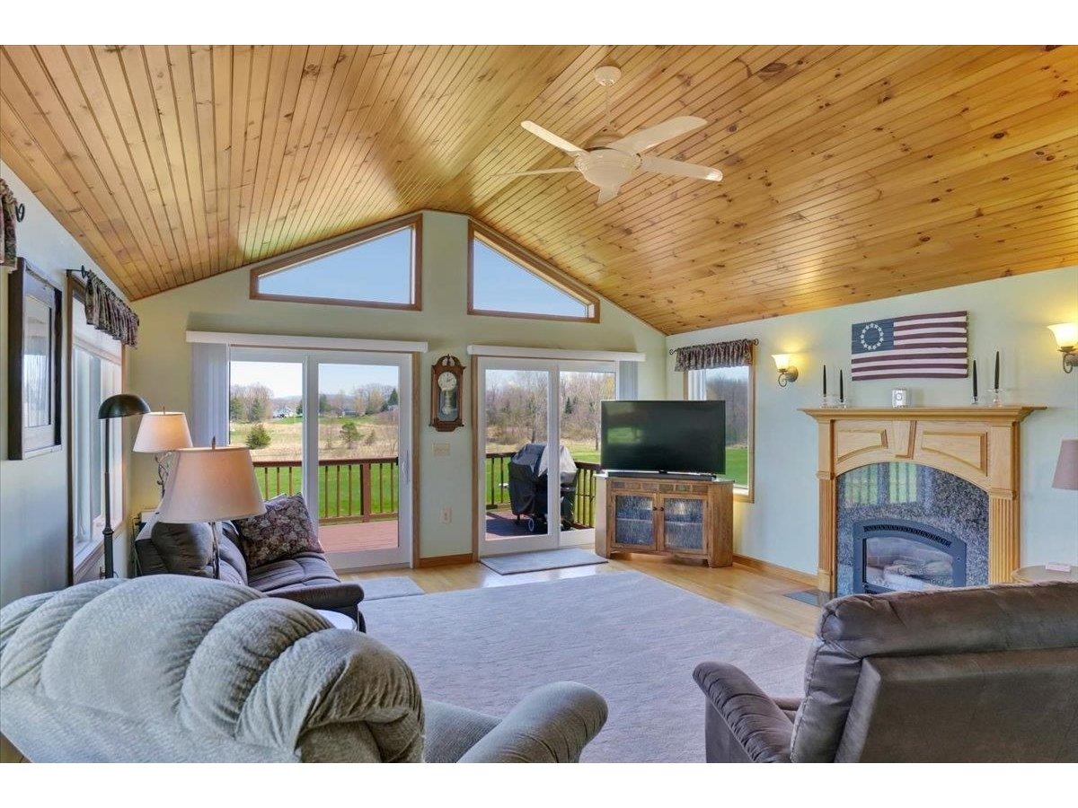 132 East Shore South, Grand Isle