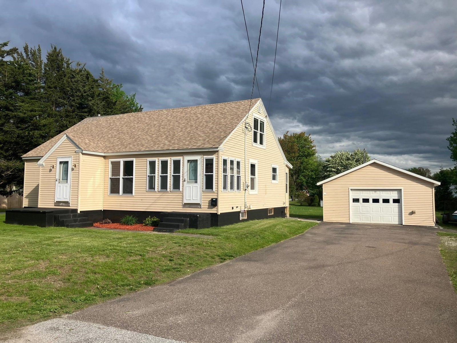 98 Canada Street, Swanton