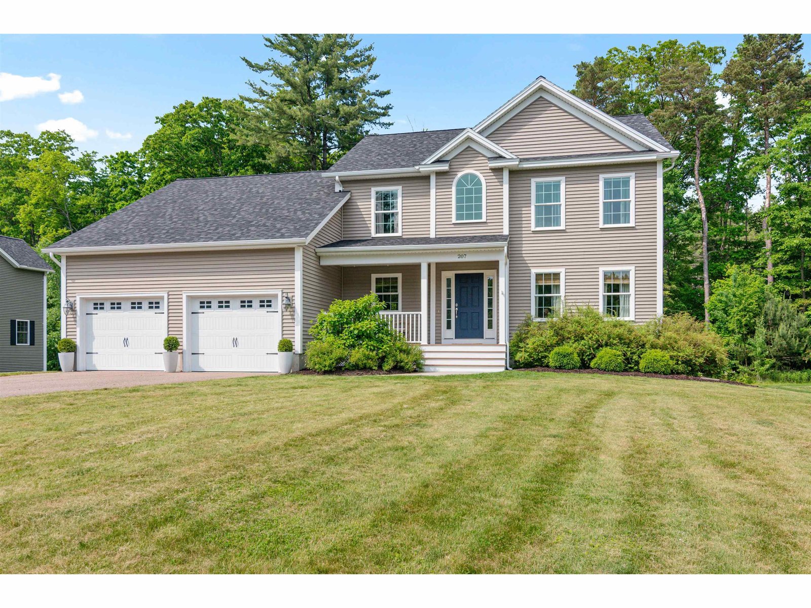 207 Walnut Grove, Colchester