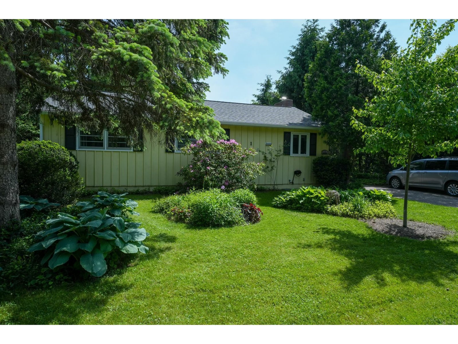 1 Deane Street, South Burlington